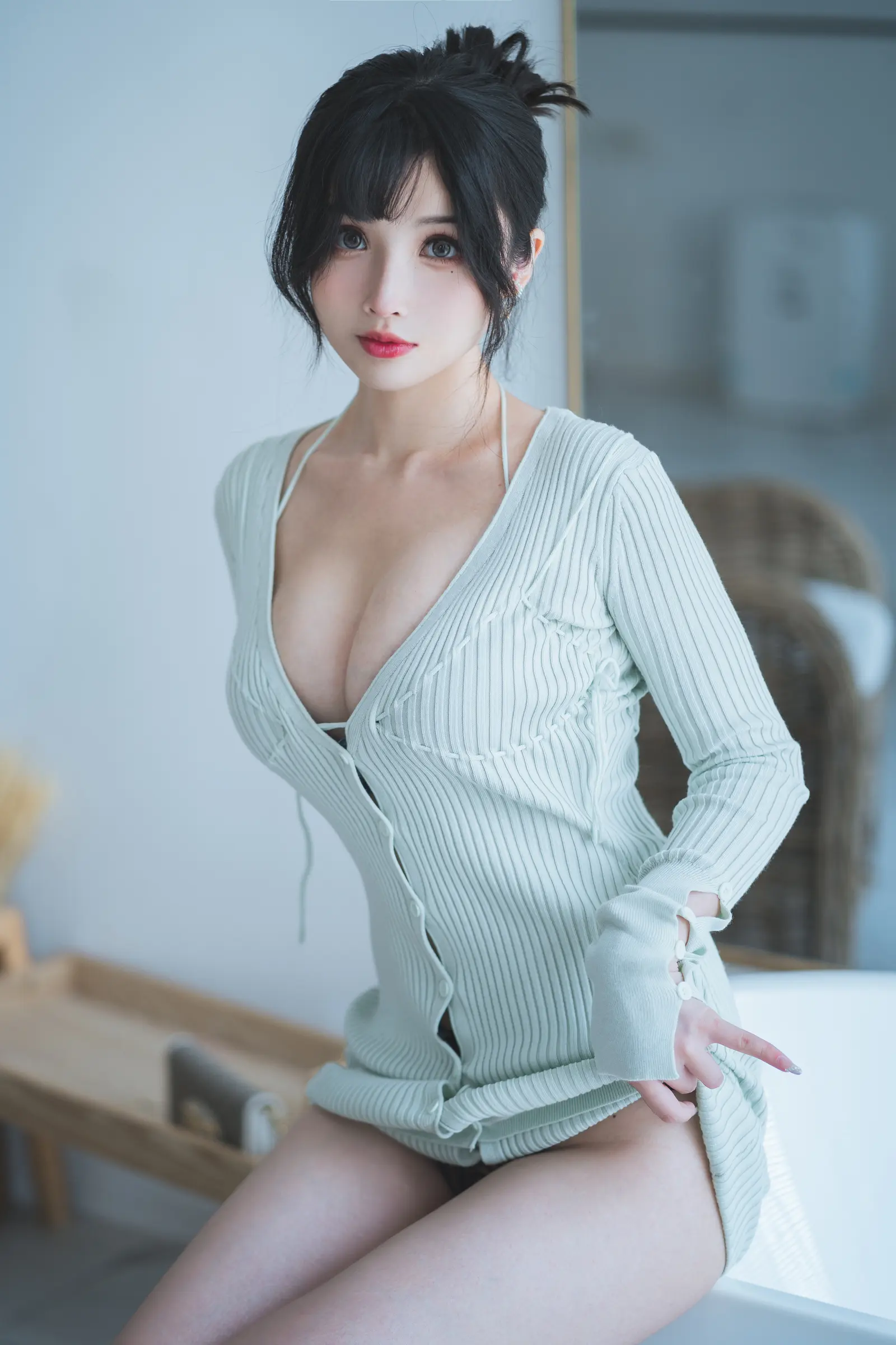 NO.077 人妻毛衣 – [rioko凉凉子] - 柒美图